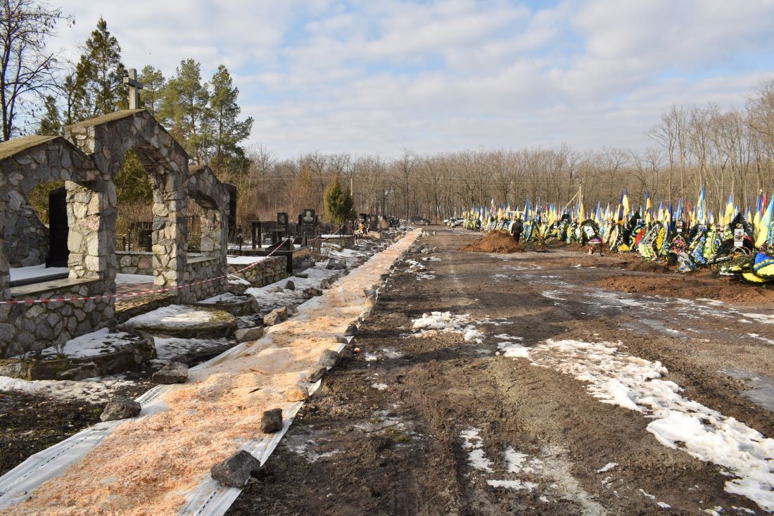 У Кропивницькому посилили охорону Алеї почесних воїнських поховань