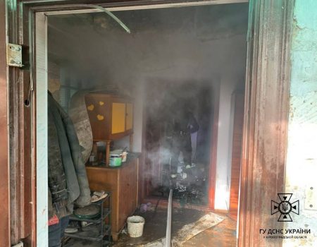 На Кіровоградщині на місці пожежі виявили тіло літнього чоловіка. ФОТО