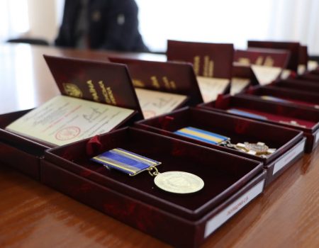 На Кіровоградщині вісьмох захисників посмертно нагородили державними нагородами