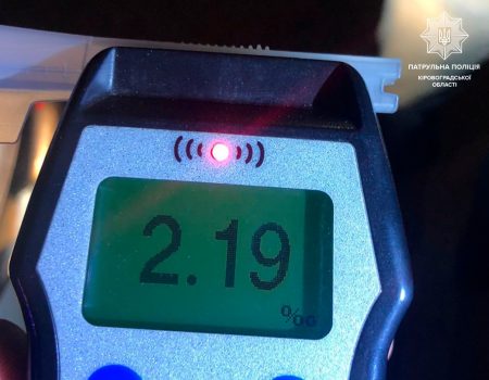 Рівень алкоголю в 11 разів вище норми: у Кропивницькому спіймали п’яного водія
