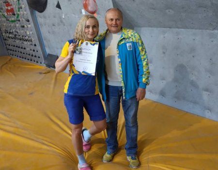 Спортсменка з Кіровоградщини стала чемпіонкою України зі скелелазіння. ФОТО