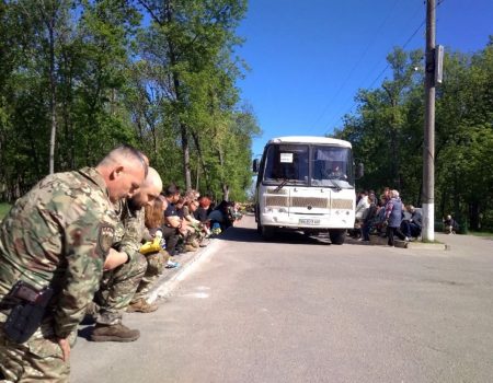 На деяких дільницях на Кіровоградщині збиралися знімати, як голосують виборці? ФОТО