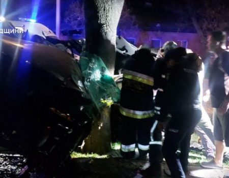 У Кропивницькому врятували двох постраждалих у ДТП. ФОТО