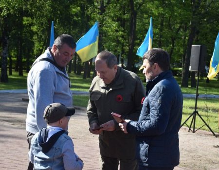 У Кропивницькому вручили посмертні ордени рідним загиблих в російсько-українській війні. ФОТО
