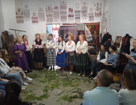 У Кропивницькому презентували пісенник від «Баби Єльки». ФОТО