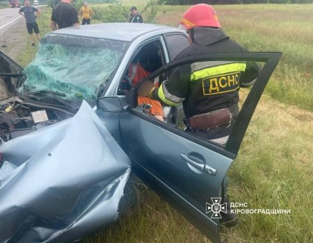 На Кіровоградщині в ДТП травмувалася людина і ще двоє загинуло