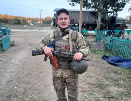 Оборонець Бахмута та Вовчанська із Кіровоградщини отримав “Золотий Хрест” від Головкома ЗСУ. ФОТО