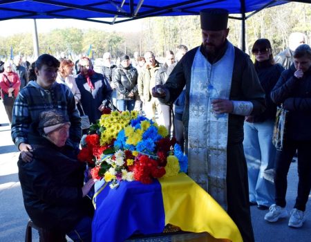 У Кропивницькому попрощалися із полеглими воїнами Ігорем Луценком та Владиславом Галушкіним