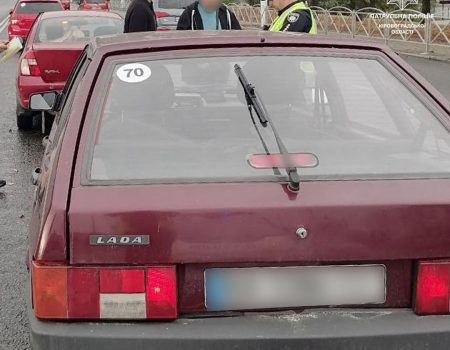 У Кропивницькому водій ВАЗ спричинив ДТП із трьома авто. ФОТО