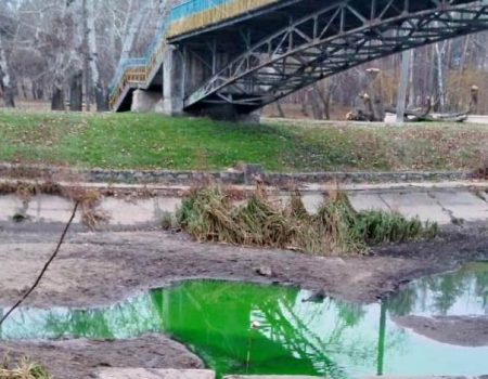 У “Теплоенергетику” пояснили, що за “тархун” тече з тепломереж у Кропивницькому