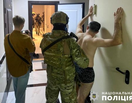 В Україні діяла мережа, учасники якої заробляли на договірних ставках на спорт