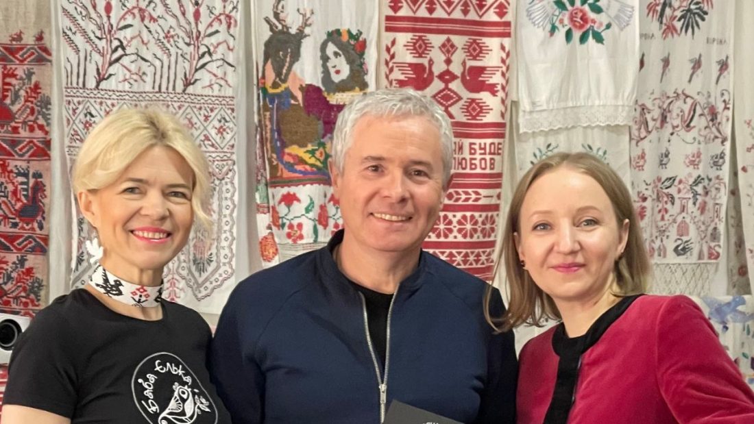 Етновиконавиця Світлана Буланова, український телеведучий Костянтин Грубич, Голова Громадської організації Баба Єлька Інна Тільнова