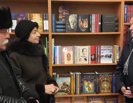 Де у Кропивницькому купити книжки письменників Кіровоградщини