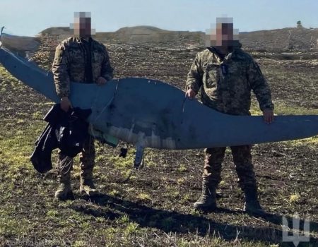 Воїни із Кіровоградщини показали збитий російський розвідувальний дрон