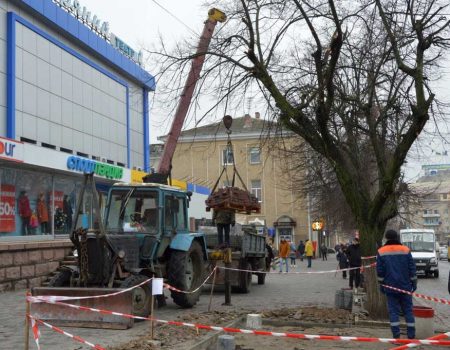 Мають бути один архетип, Wi-Fi, підзарядки, урни: Андрій Райкович розкритикував підлеглих за зупинки