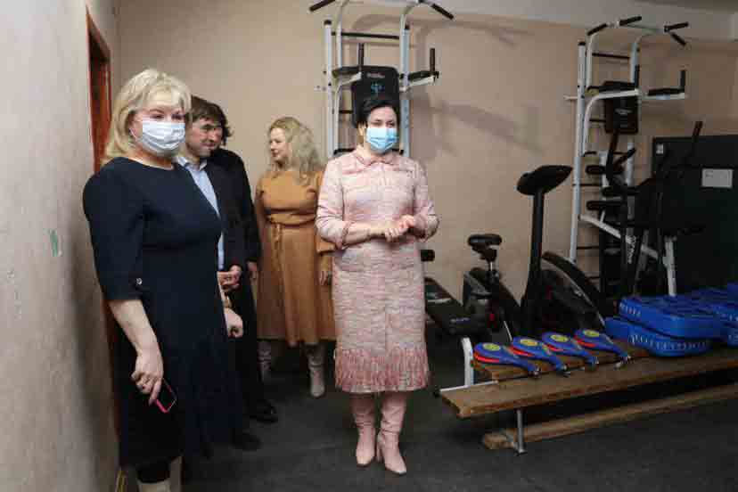 Ремонт фасаду ліцею в Кропивницькому за програмою Велике будівництв