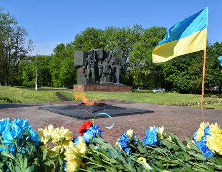 Кропивничани попрощалися з загиблим воїном Сергієм Михайленком. ФОТО