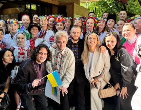 В установі, працівник якої попався на хабарі, запевняють, що гроші від імені посадовців вимагають шахраї