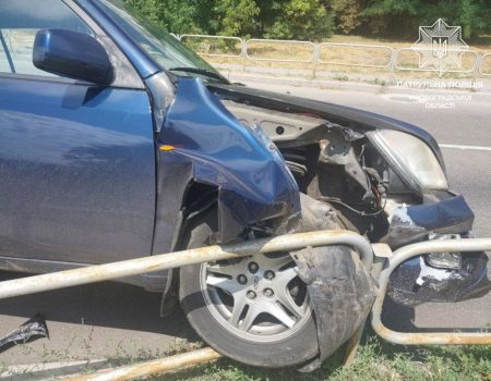 На Кіровоградщині держслужбовці плетуть маскувальні сітки для військових
