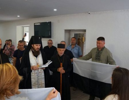 У Кропивницькому зробили тюльпан з автівок до 8 Березня. ФОТО. ВІДЕО