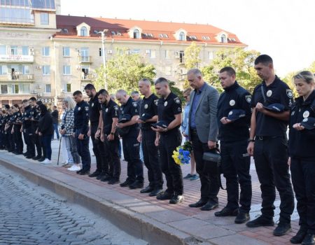 У Кропивницькому попрощалися з майором поліції Русланом Ковбасюком та солдатом Сергієм Стріхарчуком. ФОТО