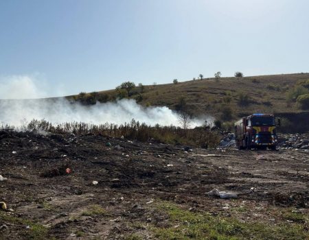 Пожежа на сміттєзвалищі спричинила задимлення в Олександрії на Кіровоградщині. ФОТО